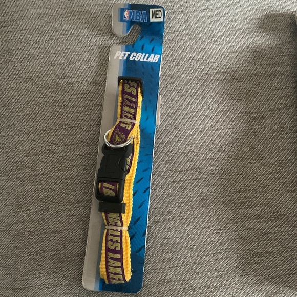 Pets First LA Lakers Dog Collar and Leash - Picture 12 of 14